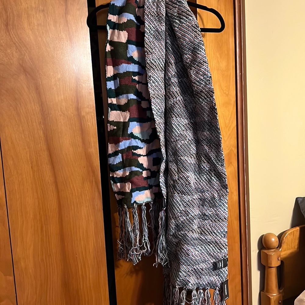 Express scarf